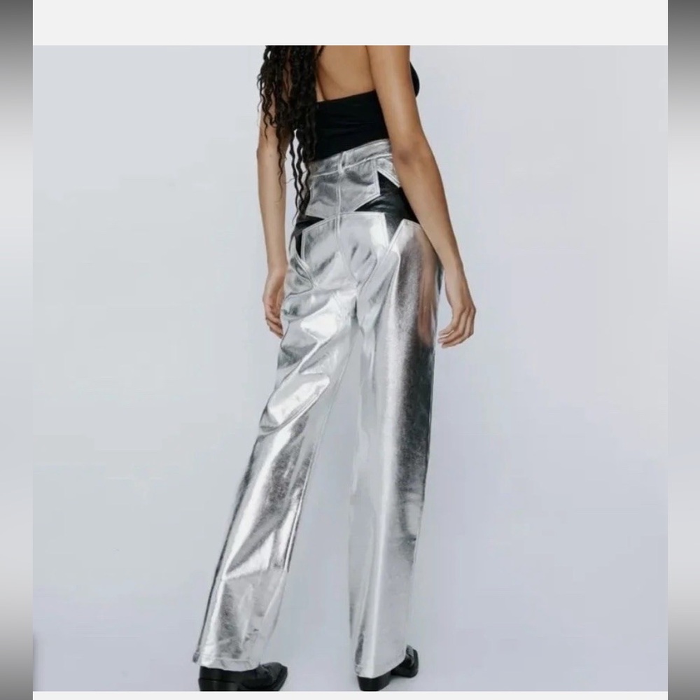 Nasty Gal Metallic Silver Star Pocket Flare Pants Women US 6 - Picture 3 of 12